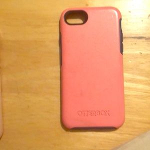An iPhone 6/6s/7/8 Otterbox
